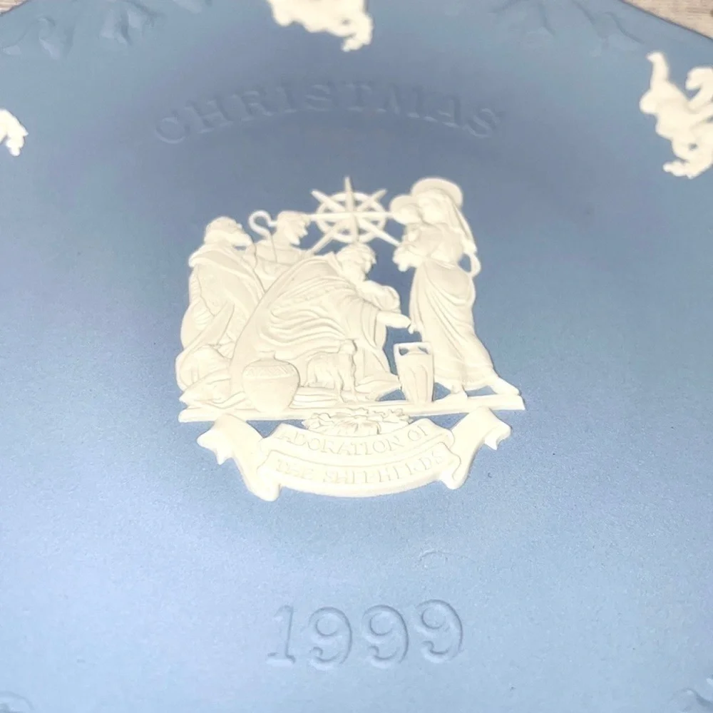 Wedgwood 1999 Japsperware Christmas Plate Adoration of the Shepherds